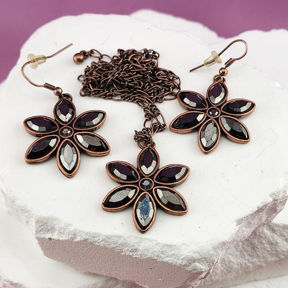 Black Flower Pendant Necklace Earrings Set Copper Tone Faceted Glam Jewelry